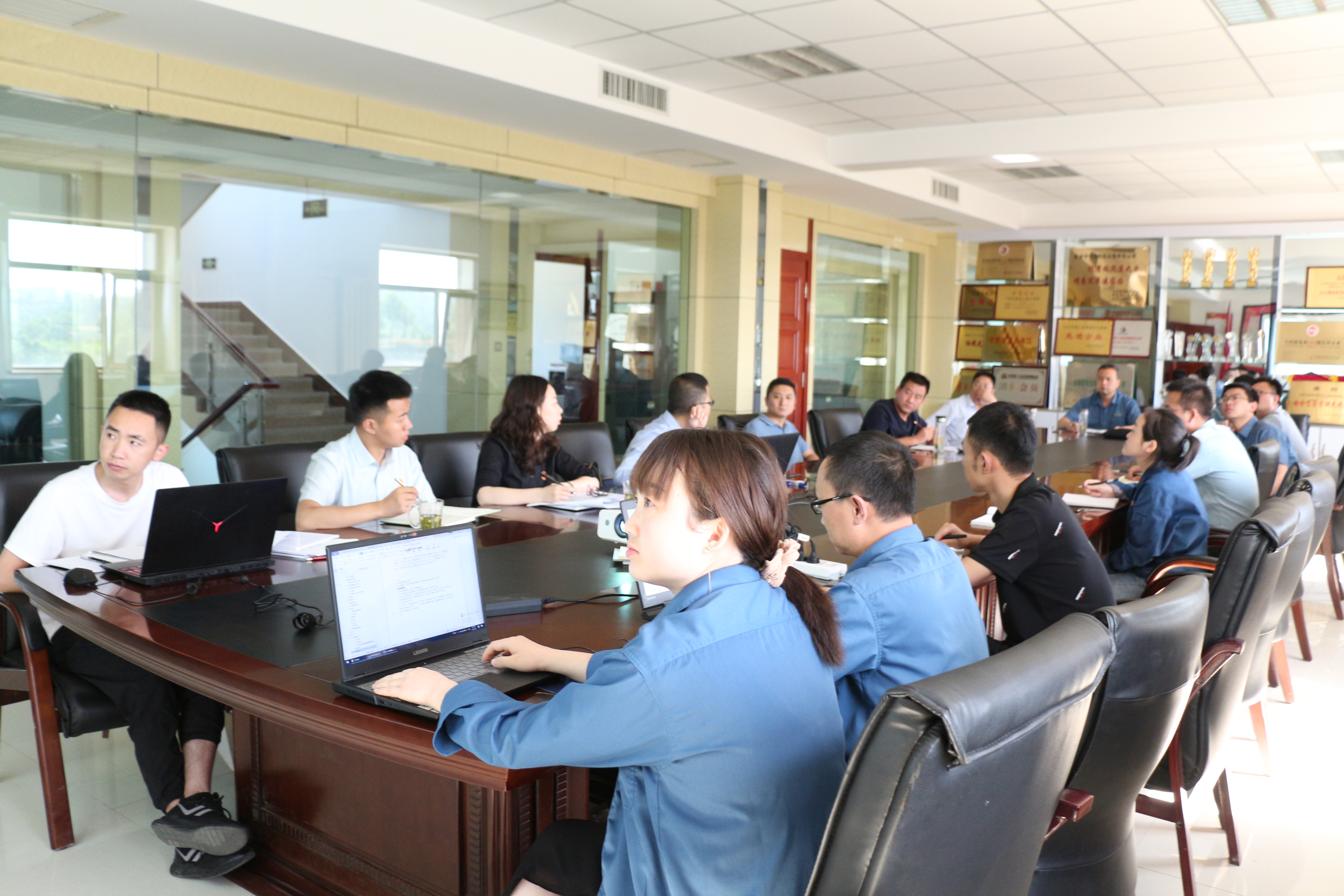 ��˾�M�����_(k��i)��ͬ����f(xi��)�{(di��o)��(hu��)