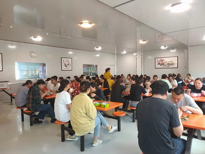 悠悠粽香飄幸福，濃情端午暖人心
